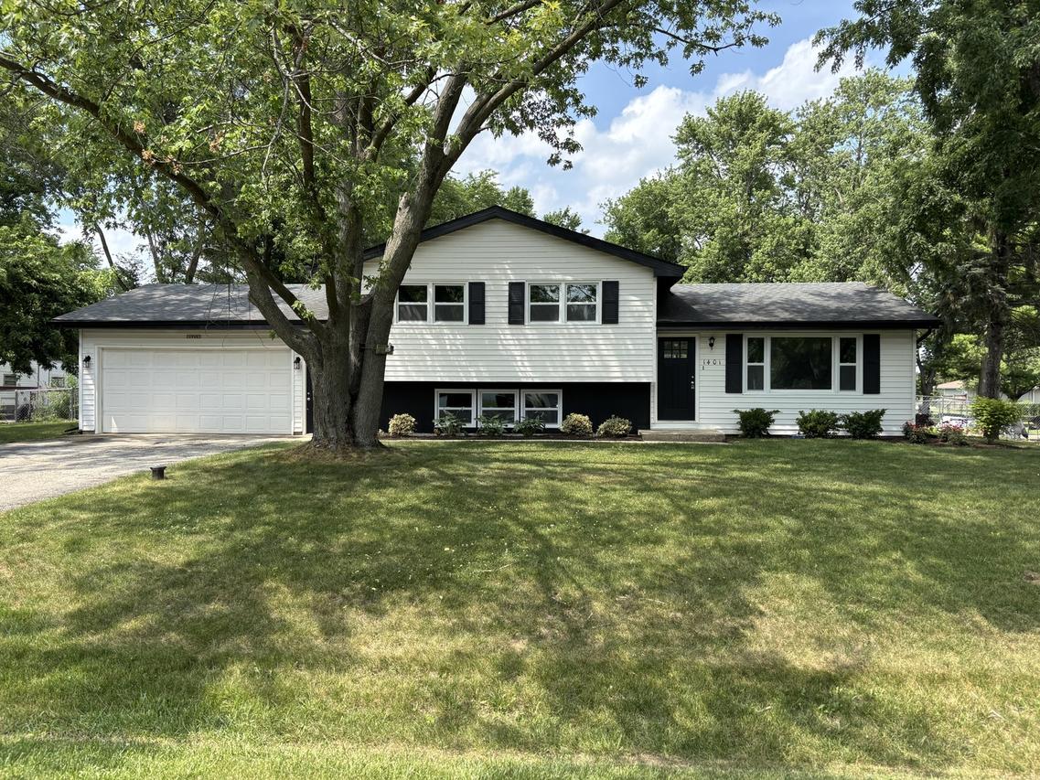 1401 Ottawa Dr., New Lenox, IL 60451