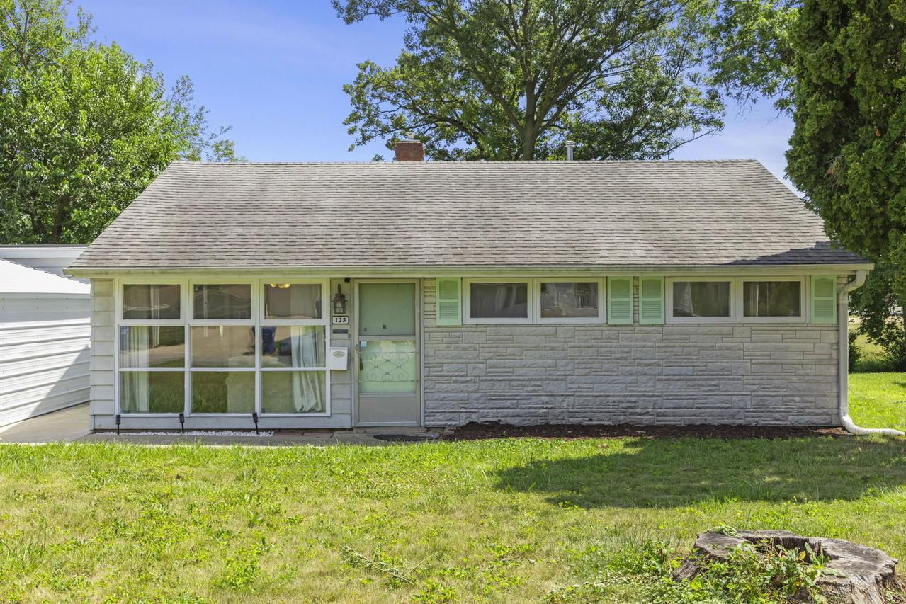 123 Tilton Park Dr., Dekalb, IL 60115