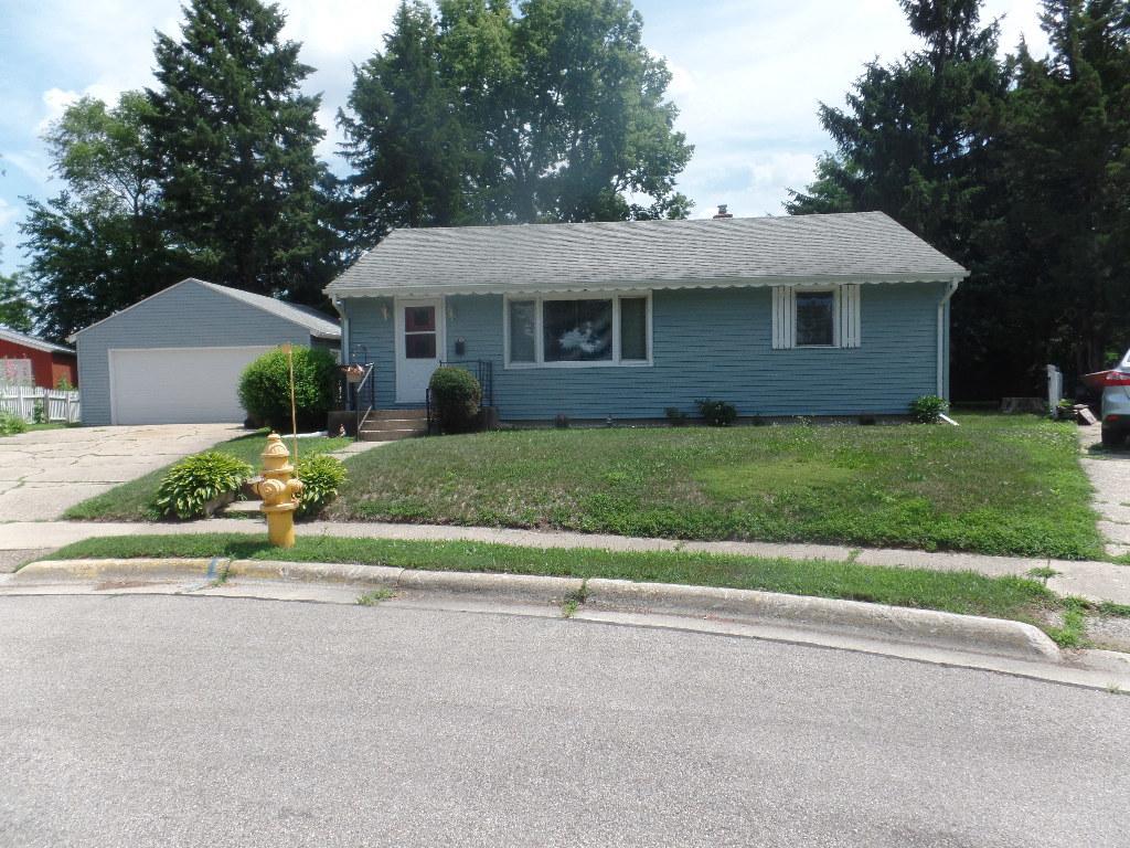 416 Renrose Ave., Loves Park, IL 61111
