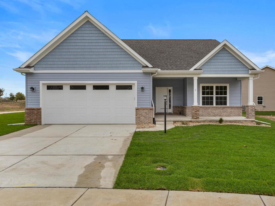 1 Forest Ct., Monticello, IL 61856