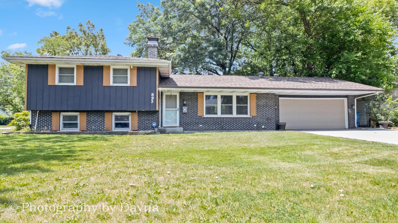 895 Country Club Dr., Kankakee, IL 60901