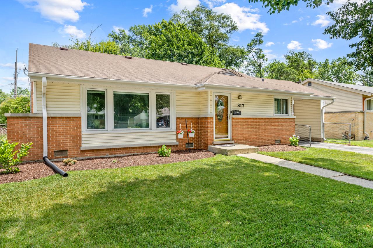 817 N Gibbons Ave., Arlington Heights, IL 60004