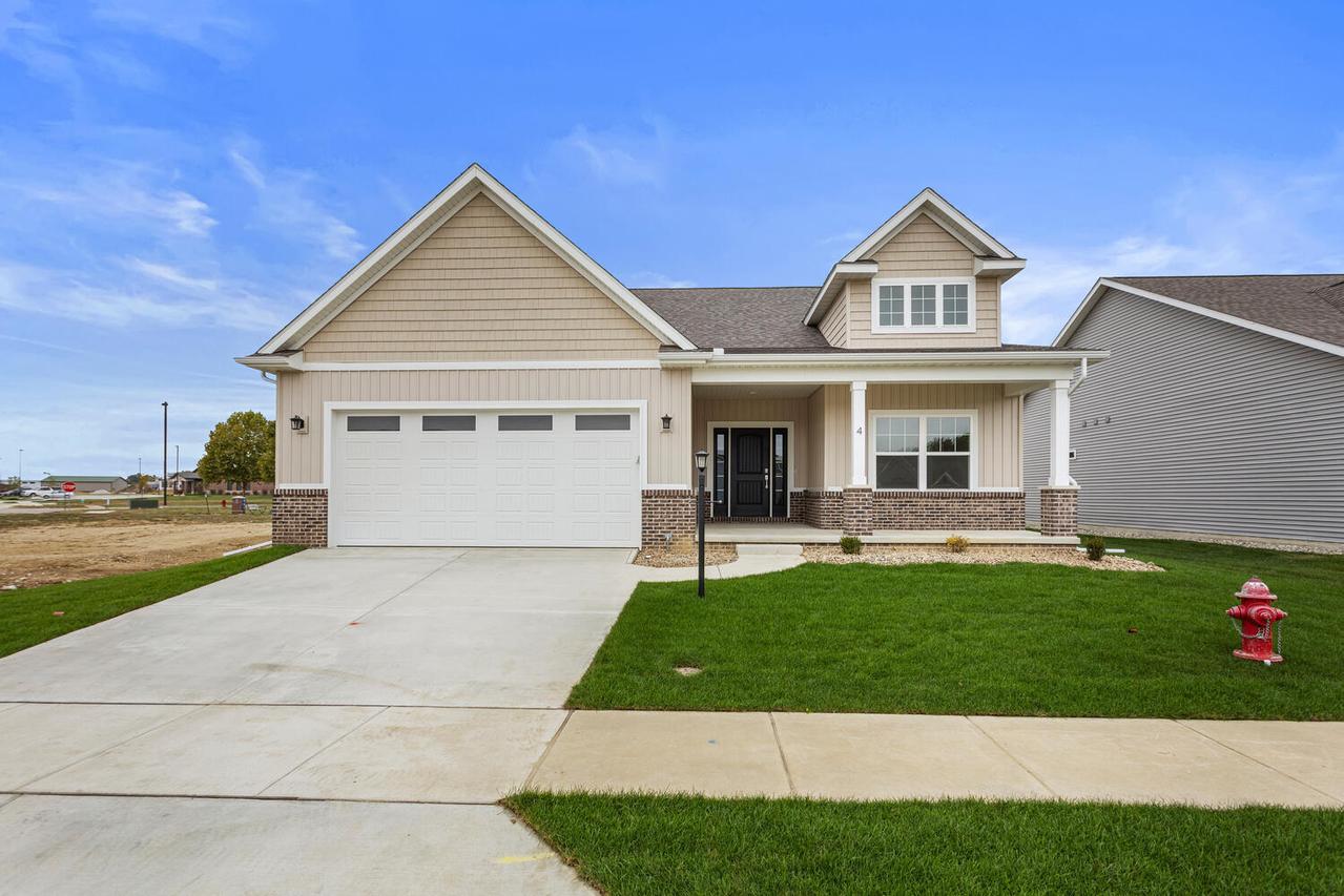 4 Forest Dr., Monticello, IL 61856