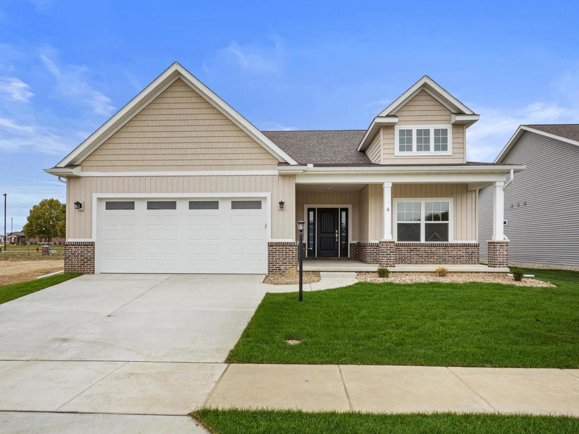 4 Forest Dr., Monticello, IL 61856