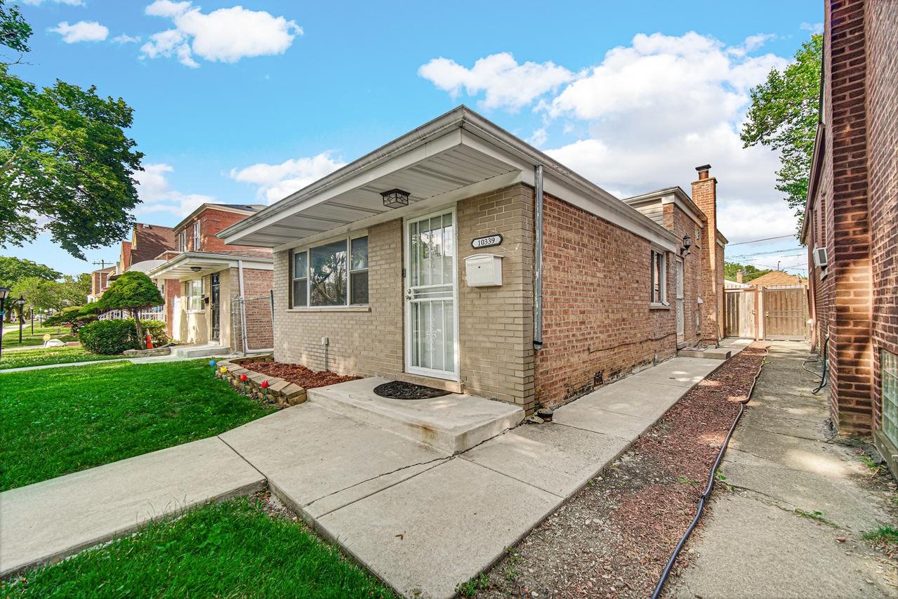 10339 S Calumet Ave., Chicago, IL 60628