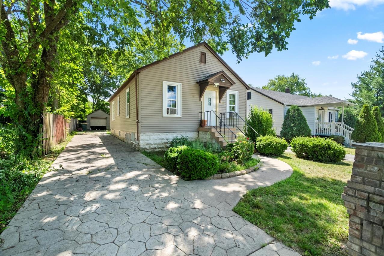526 Algonquin St., Joliet, IL 60432