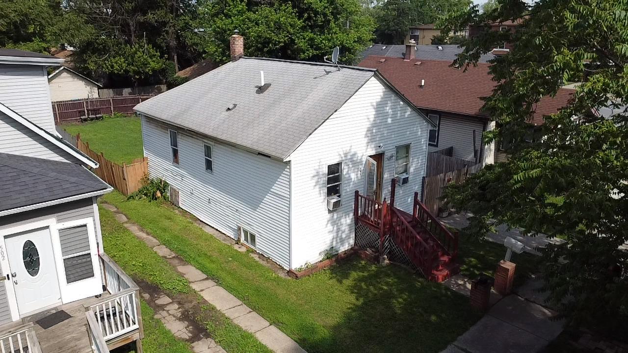498 Harrison Ave., Calumet City, IL 60409