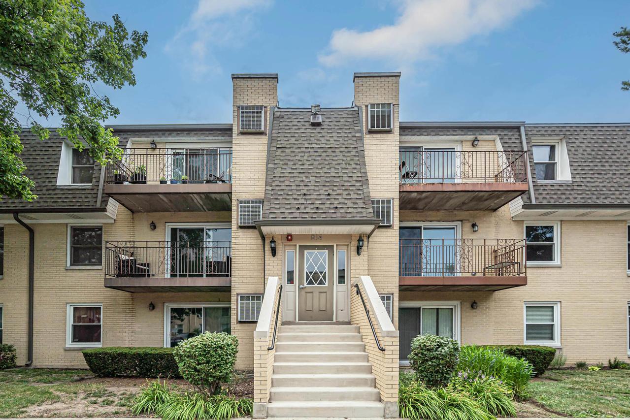 814 N River Rd. #1D, Mount Prospect, IL 60056