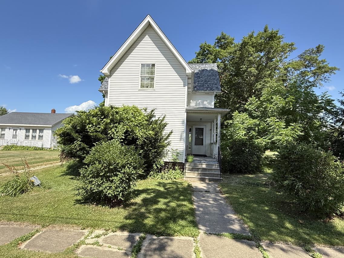 32338 White St., Kirkland, IL 60146