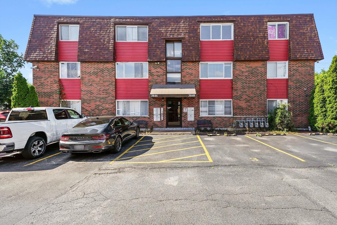 3848 25th Ave. #5, Schiller Park, IL 60176