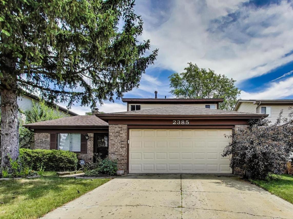 2385 Goldfinch St., Woodridge, IL 60517