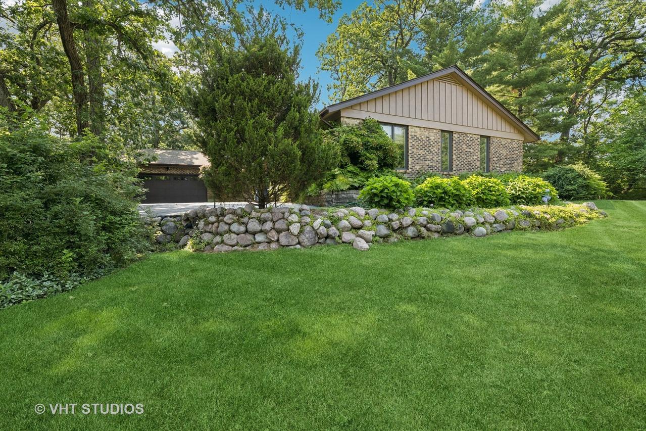 20830 W Exeter Rd., Kildeer, IL 60047