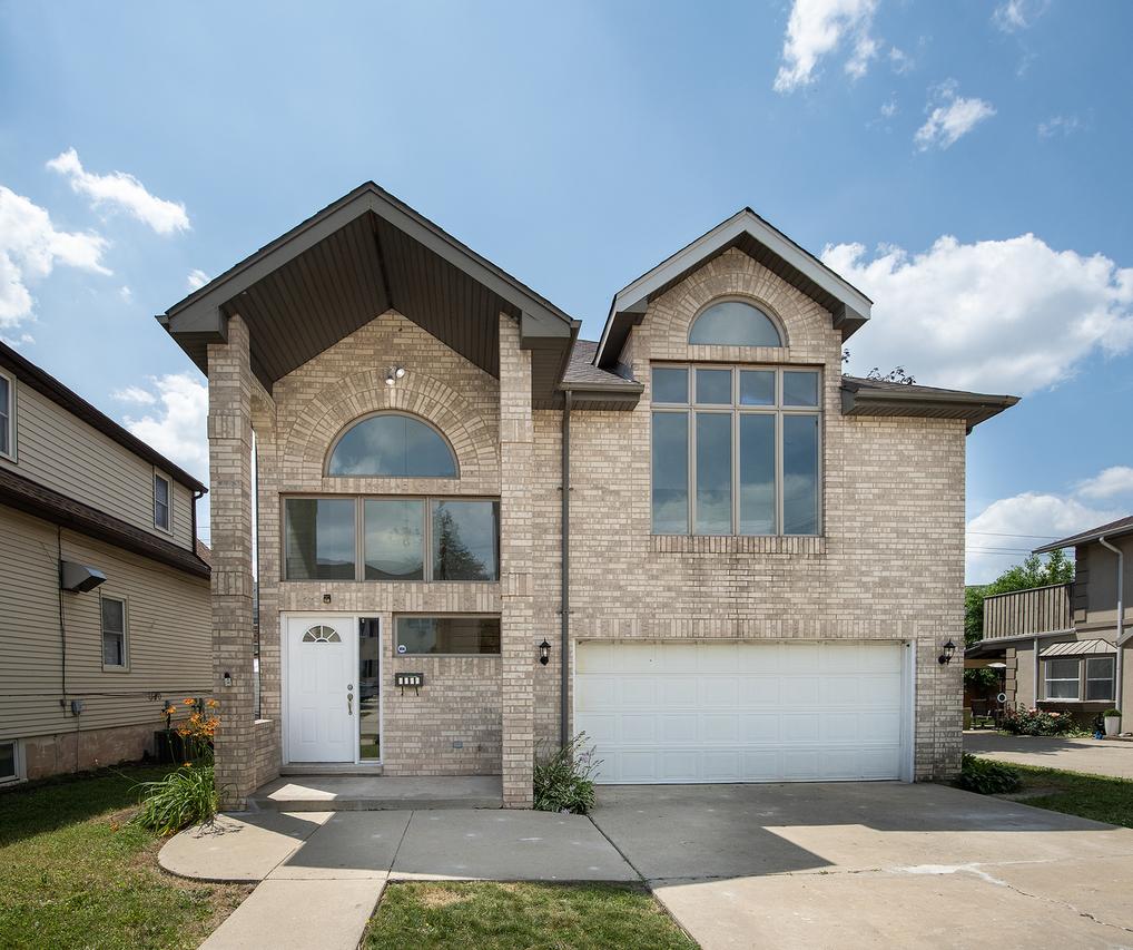 8817 Gerritsen Ave., Brookfield, IL 60513