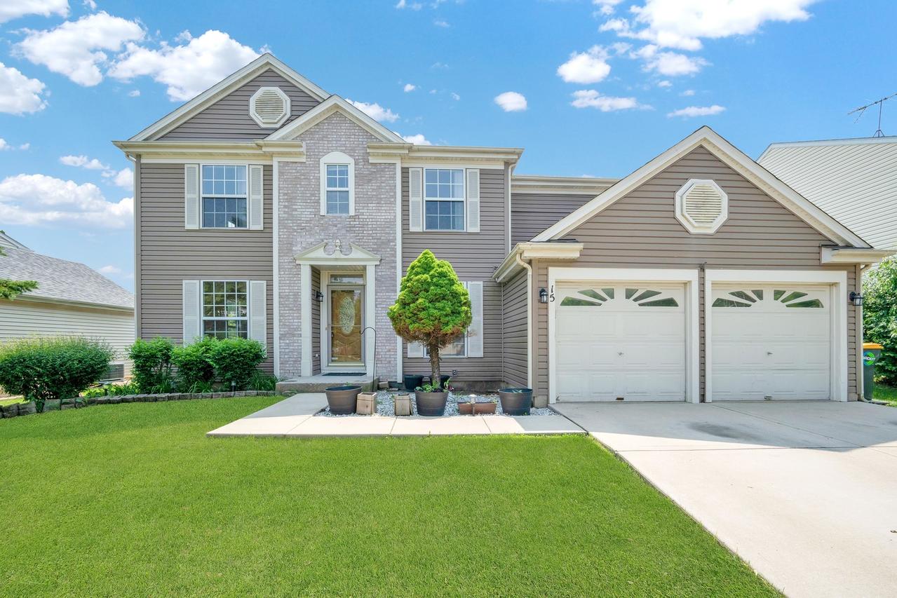 15 Harrison Ln., Streamwood, IL 60107