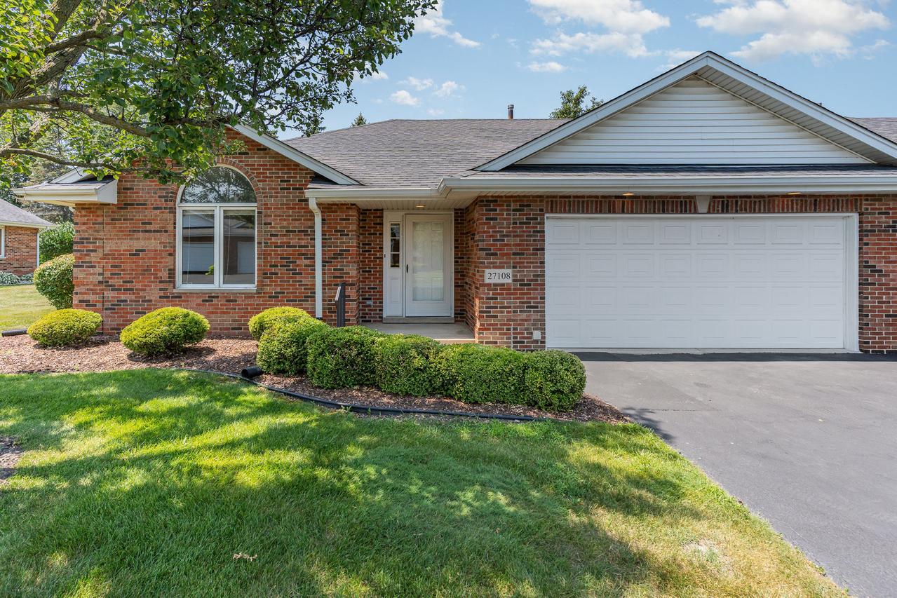 27108 S Fountainview Dr., Crete, IL 60417