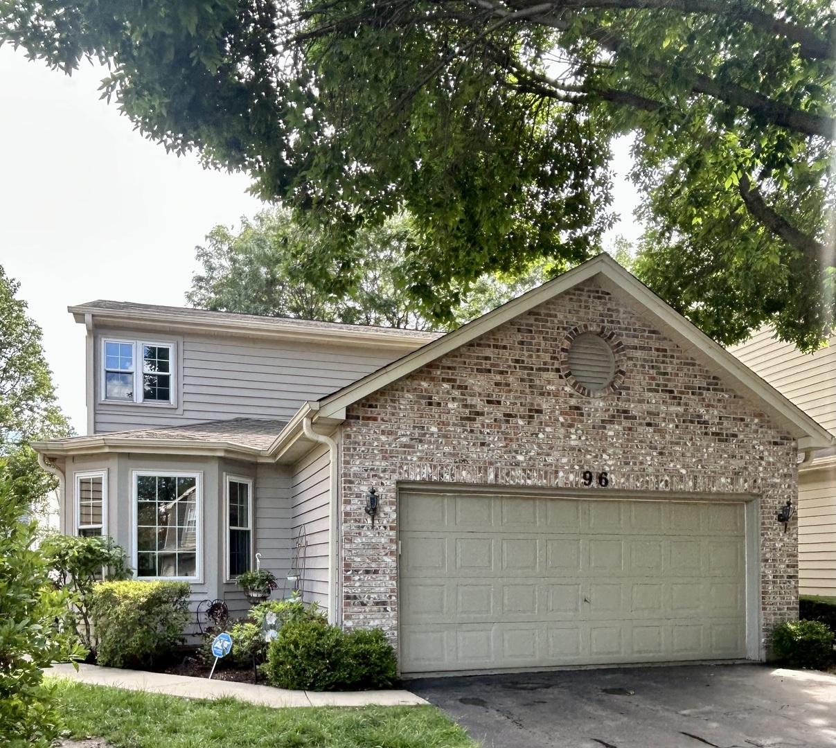 96 Townsend Cir., Naperville, IL 60565