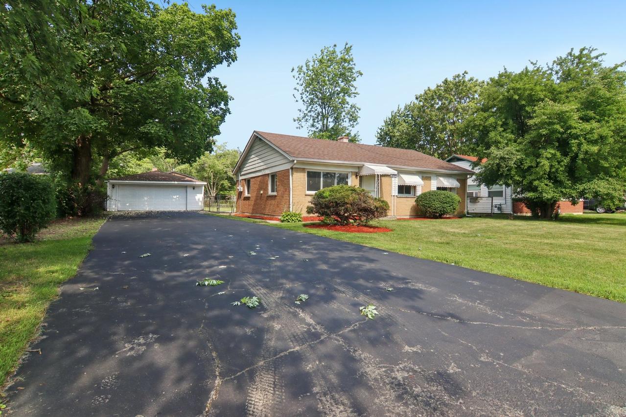15444 Albany Ave., Markham, IL 60428