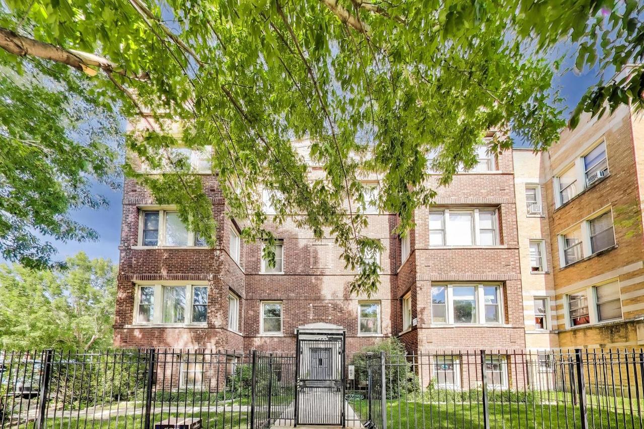 4653 N Lawndale Ave. #2S, Chicago, IL 60625