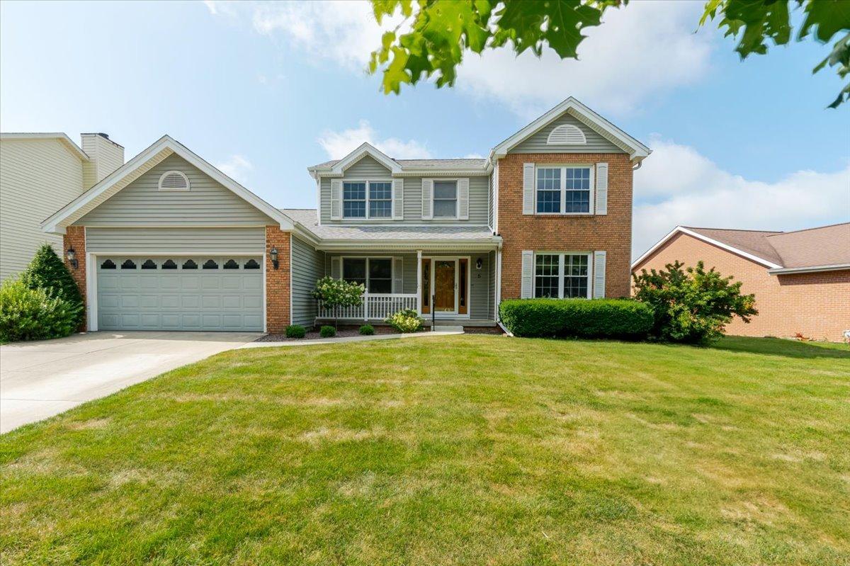 5 Chiswick Cir., Bloomington, IL 61704