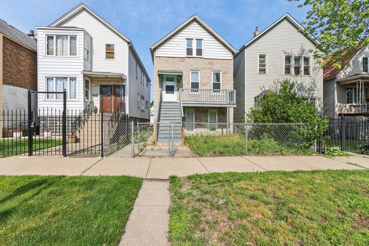 9720 S Exchange Ave., Chicago, IL 60617