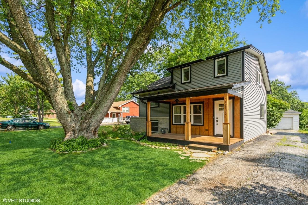 26W323 Harrison Ave., Winfield, IL 60190