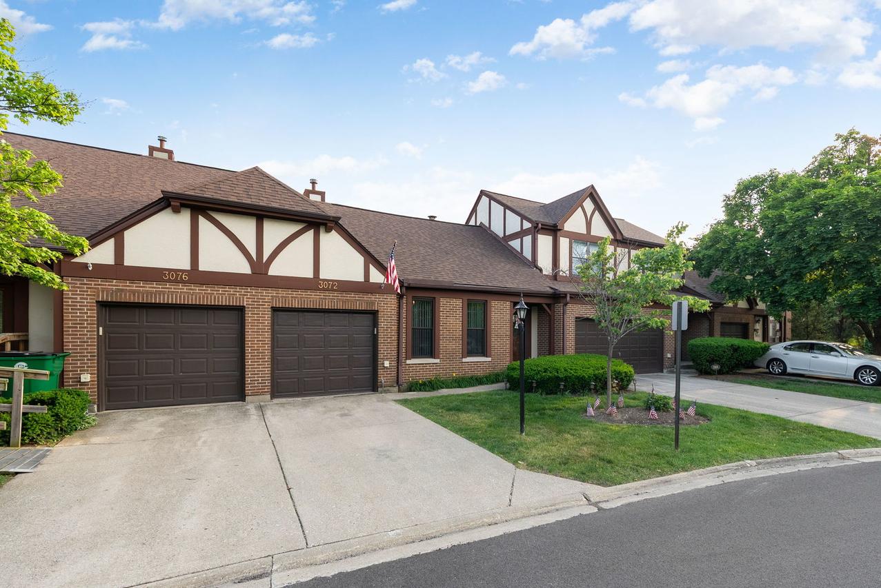 3072 Carlton Ct., Westchester, IL 60154