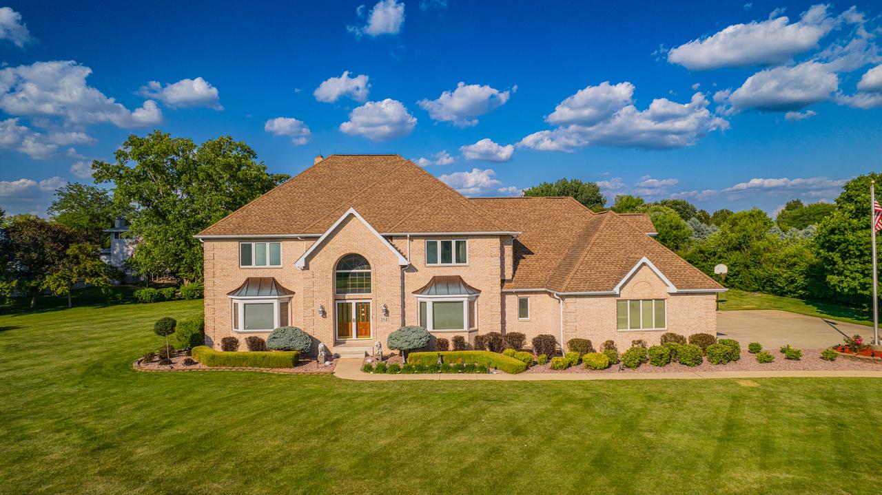 284 Barrington Ln., Bourbonnais, IL 60914