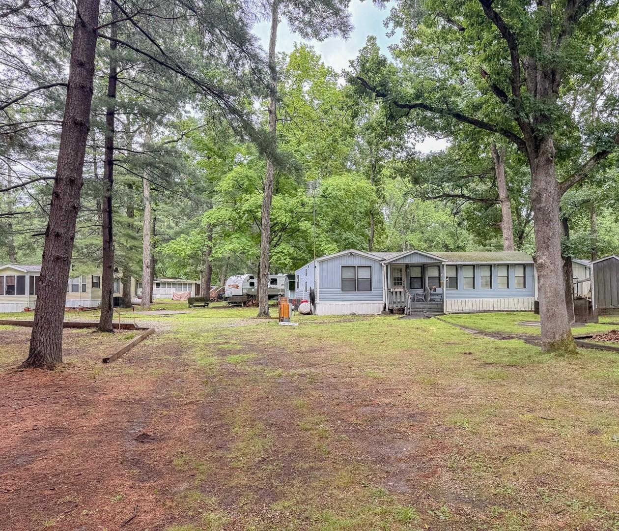 1/136&137 Woodhaven, Sublette, IL 61367