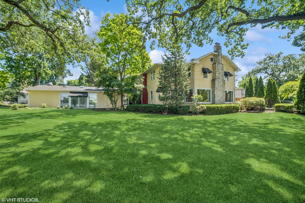 691 Lake Ave., Crystal Lake, IL 60014