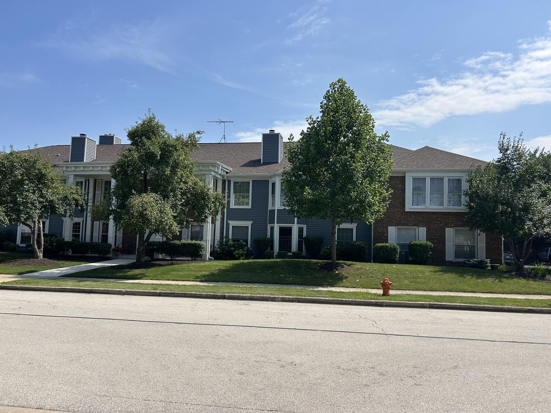 1134 Spring Garden Cir. #48, Naperville, IL 60563