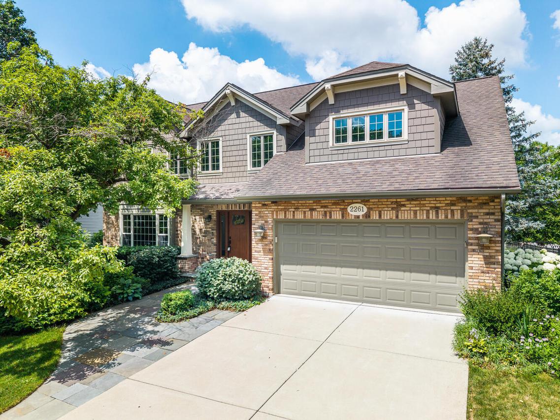 2261 Remington Dr., Naperville, IL 60565