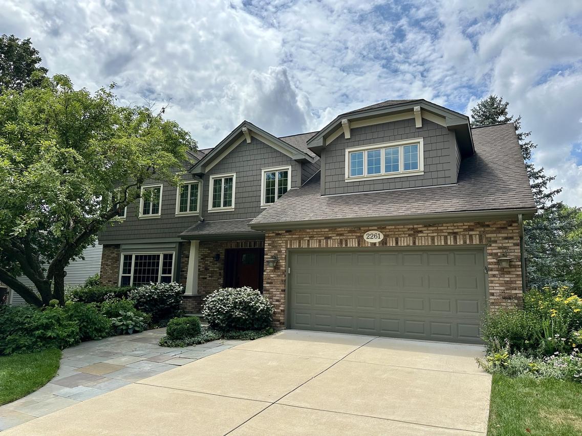 2261 Remington Dr., Naperville, IL 60565