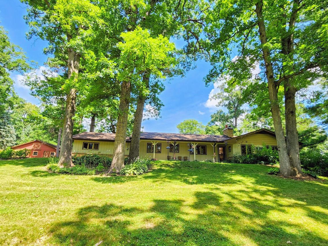 20798 White Oaks Rd., Morrison, IL 61270