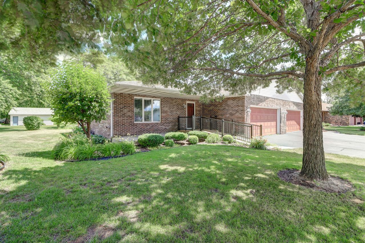 1005 Avenue D, Rock Falls, IL 61071