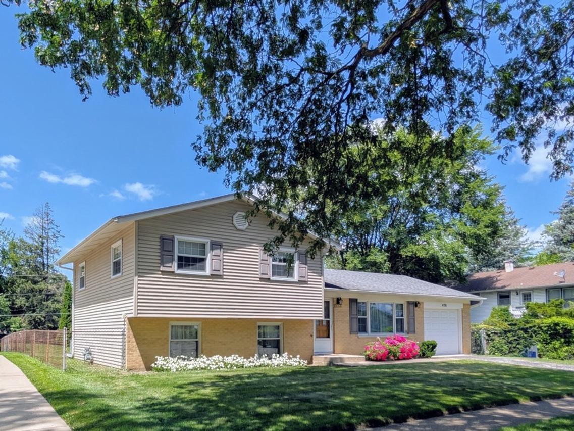 476 Raupp Blvd., Buffalo Grove, IL 60089