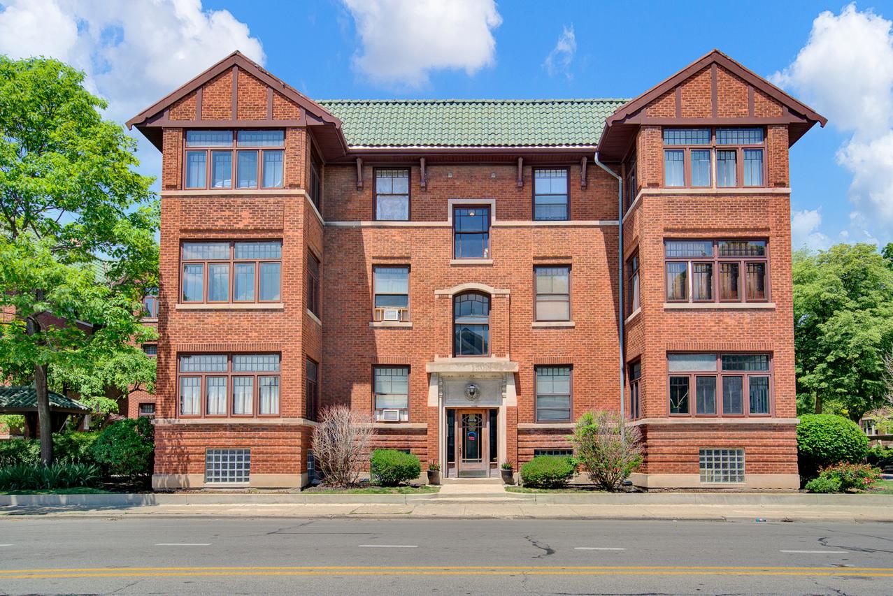 1140 Washington Blvd. #2, Oak Park, IL 60302