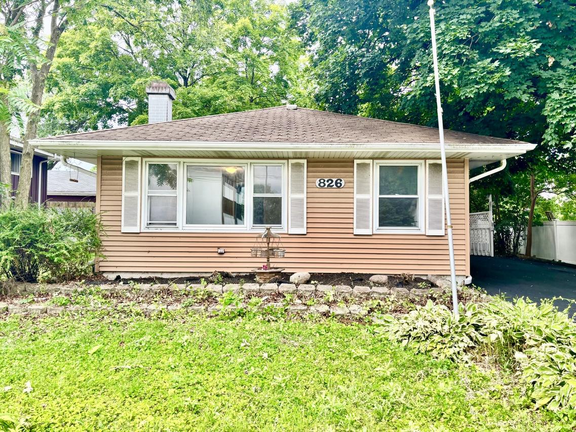 826 S Main St., Lombard, IL 60148