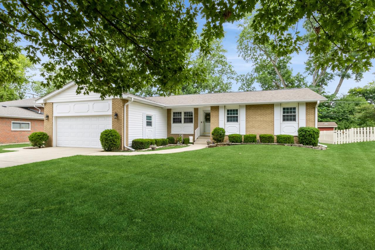 639 N Stephen Dr., Palatine, IL 60067