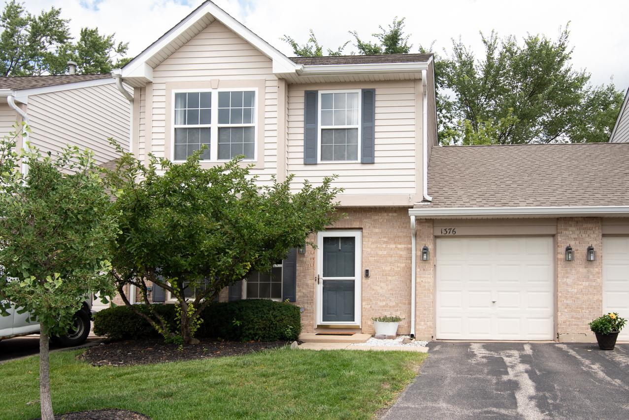 1376 W Split Oak Cir., Round Lake Beach, IL 60073