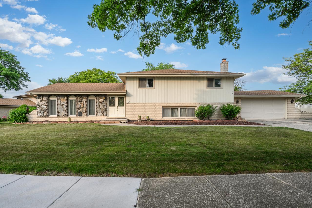 14111 Tod William Dr., Orland Park, IL 60462