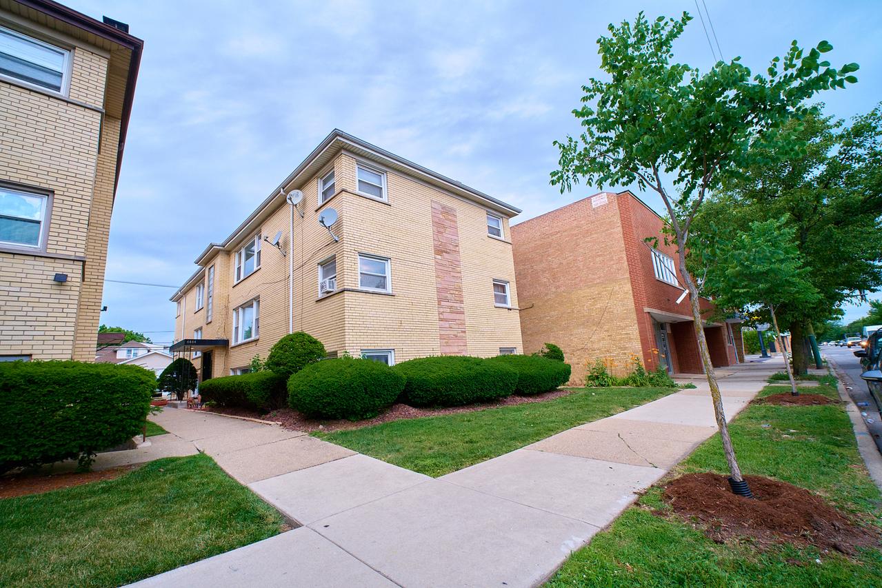 4444 N Central Ave. #2W, Chicago, IL 60630