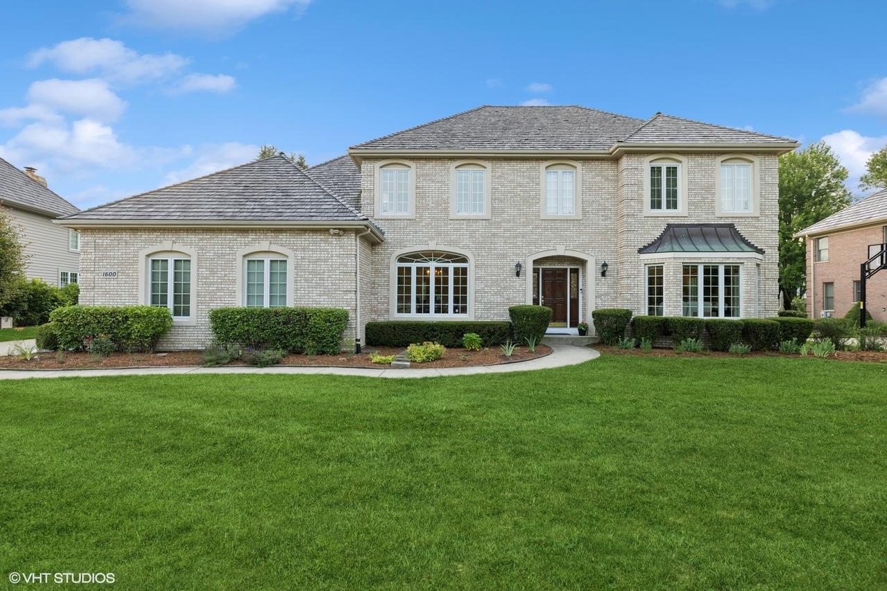 1600 Elderberry Dr., Libertyville, IL 60048