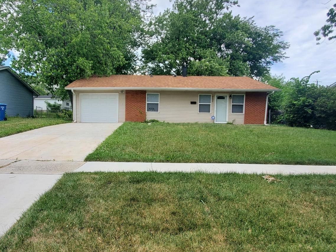 2053 219th Pl., Sauk Village, IL 60411