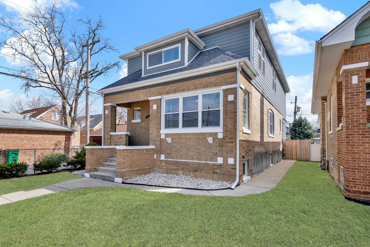 2613 Kenilworth Ave., Berwyn, IL 60402