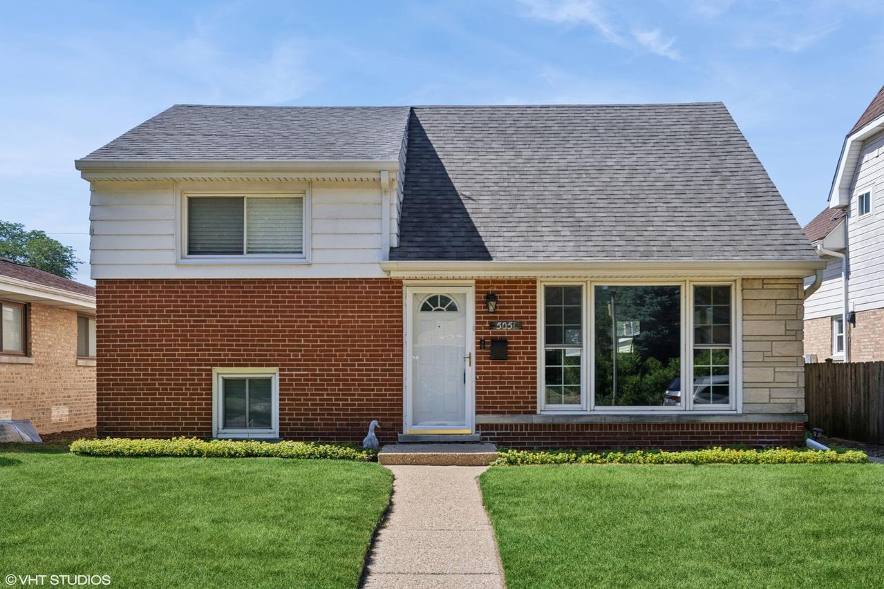 5051 Wright Ter., Skokie, IL 60077