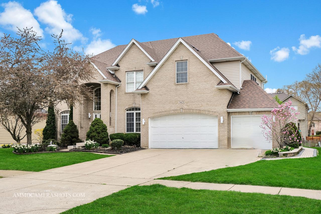3421 Goldfinch Dr., Naperville, IL 60564