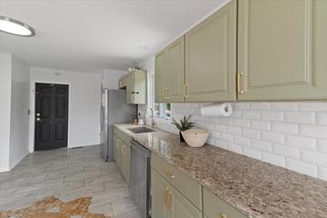 10067 W Logan Ct., Zion, IL 60099