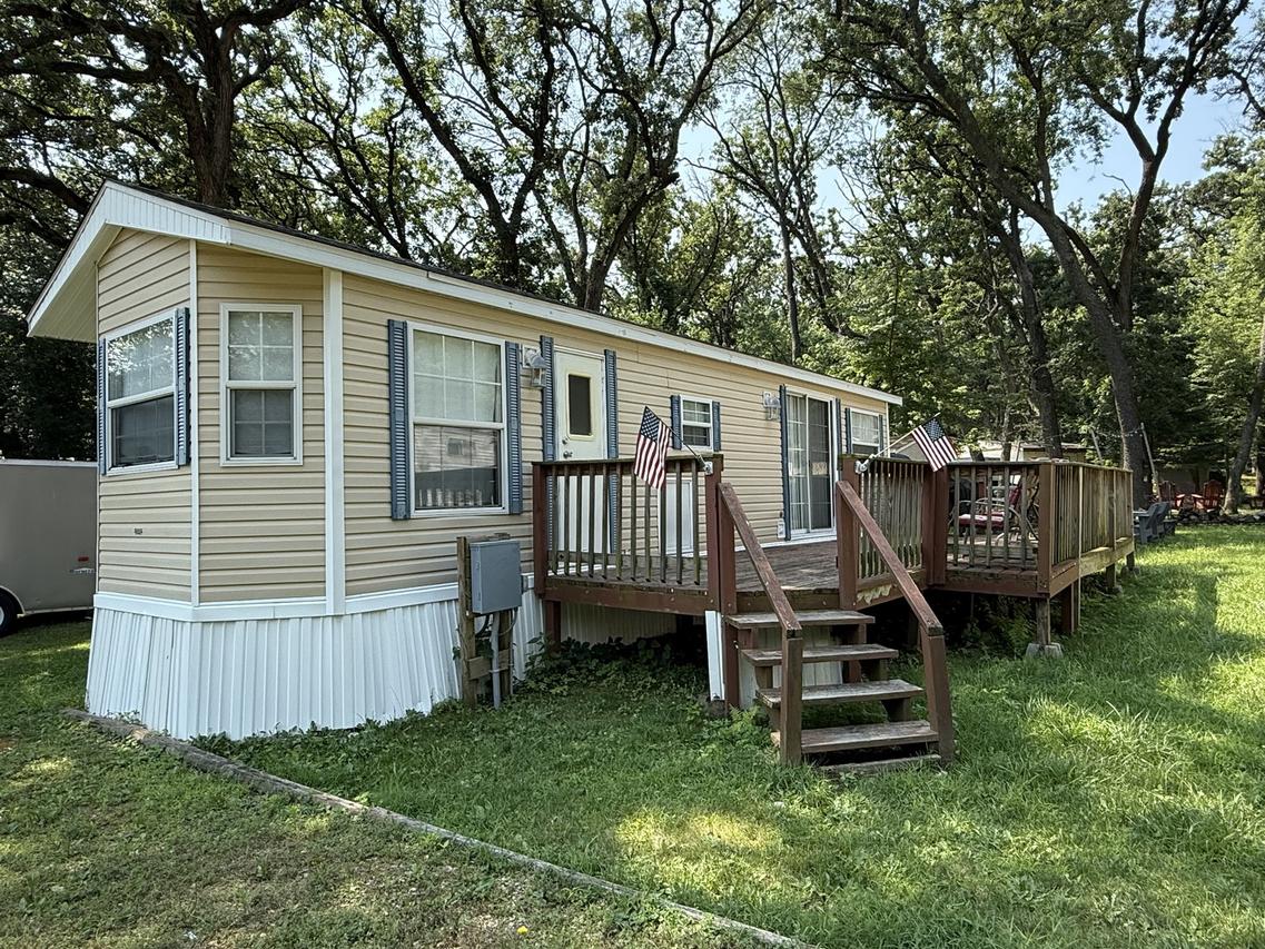 10-116 Woodhaven Lakes, Sublette, IL 61367