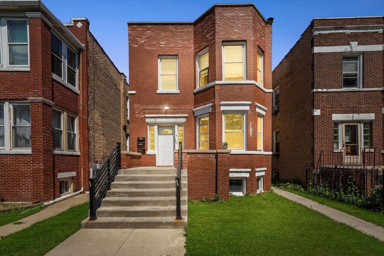1911 S 49th Ave., Cicero, IL 60804