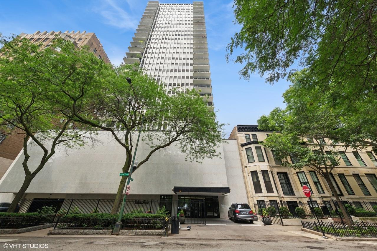 1230 N State Pkwy. #25C, Chicago, IL 60610